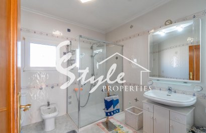 Resale - Villa - Orihuela-Costa - La Zenia