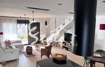 Reventa - Adosado - LOS MONTESINOS - La Herada