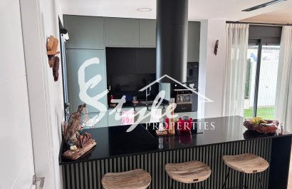 Reventa - Adosado - LOS MONTESINOS - La Herada