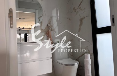 Reventa - Adosado - LOS MONTESINOS - La Herada