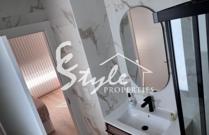 Reventa - Adosado - LOS MONTESINOS - La Herada