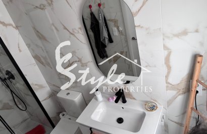 Reventa - Adosado - LOS MONTESINOS - La Herada