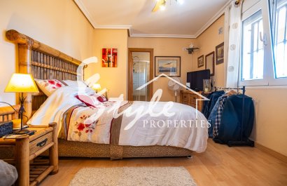 Reventa - Villa - Torrevieja - Los Balcones