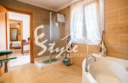 Reventa - Villa - Torrevieja - Los Balcones