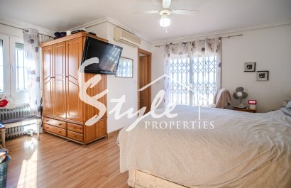 Reventa - Villa - Torrevieja - Los Balcones