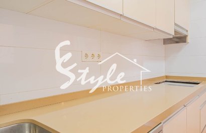 Resale - Apartamento - Torrevieja