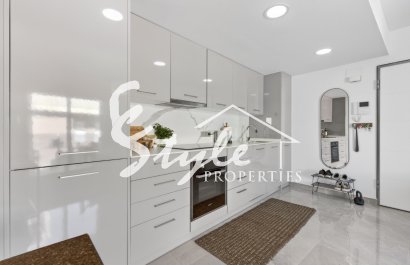 Resale - Apartamento - Torrevieja - Playa de los Locos