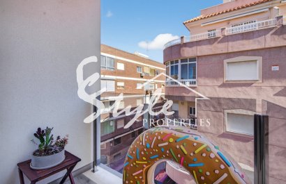 Resale - Apartamento - Torrevieja - Playa de los Locos
