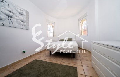 Resale - Villa - Playa Flamenca - Sportcentre