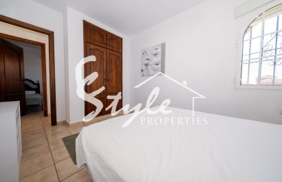 Resale - Villa - Playa Flamenca - Sportcentre