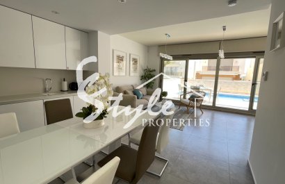 Resale - Villa - Villamartín - Villamartin