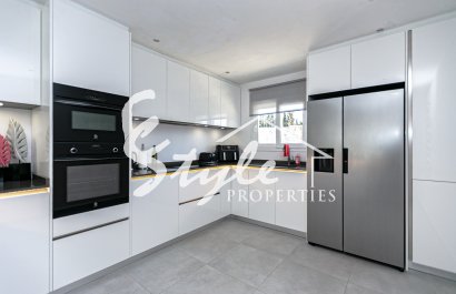 Reventa - Villa - Campoamor - Lomas de Don Juan