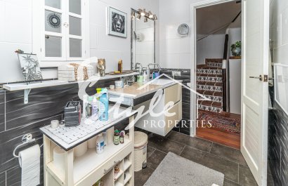 Resale - Semi-Detached Villa - Villamartin, Orihuela Costa - Fortuna