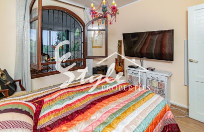 Resale - Semi-Detached Villa - Villamartin, Orihuela Costa - Fortuna