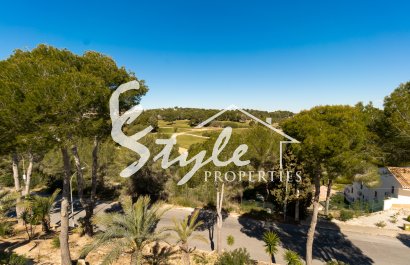 Resale - Semi-Detached Villa - Villamartin, Orihuela Costa - Fortuna