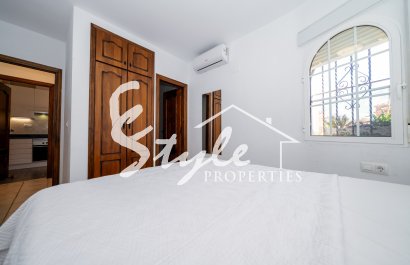 Resale - Villa - Playa Flamenca - Sportcentre