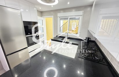 Resale - Apartamento - San Miguel De Salinas
