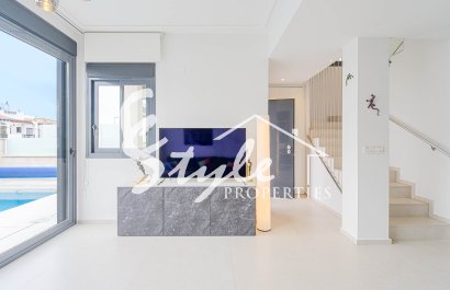 Resale - Villa - Punta Prima