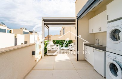 Resale - Villa - Punta Prima