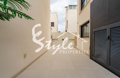 Resale - Villa - Punta Prima