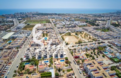 Resale - Villa - Punta Prima
