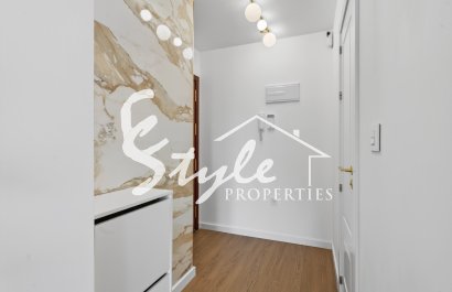 Resale - Apartment Penthouse - Orihuela-Costa - Punta Prima