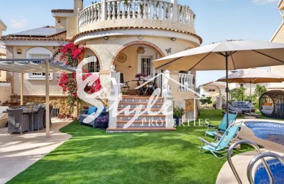 Resale - Villa - Alicante - Monte Y Mar