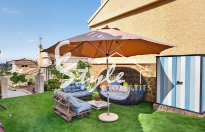 Resale - Villa - Alicante - Monte Y Mar