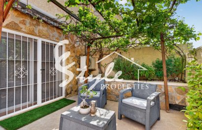 Resale - Villa - Alicante - Monte Y Mar