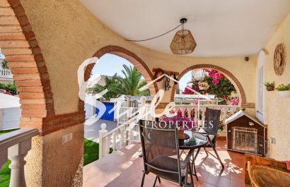 Resale - Villa - Alicante - Monte Y Mar