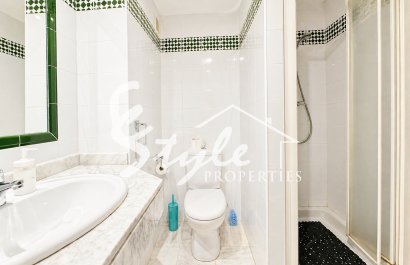 Resale - Apartamento - Torrevieja - Playa de los locos