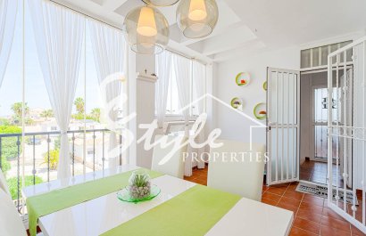Se vende ático de 2 dormitorios con solarium privado en La Ciñuelica, Punta Prima, Los Altos, Costa Blanca. ID2426