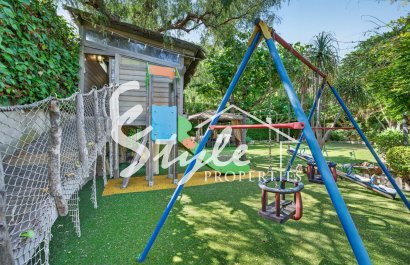 Resale - Villa - Orihuela-Costa - Orihuela Center