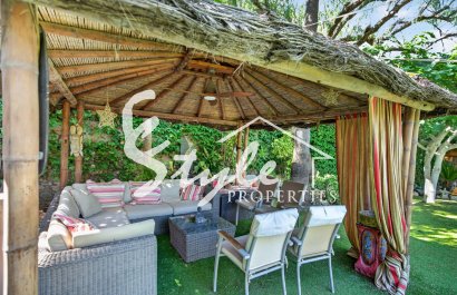 Resale - Villa - Orihuela-Costa - Orihuela Center