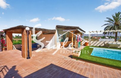Resale - Villa - Orihuela-Costa - Orihuela Center