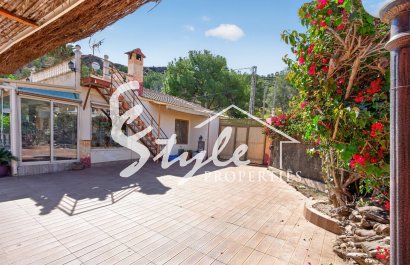 Resale - Villa - Orihuela-Costa - Orihuela Center