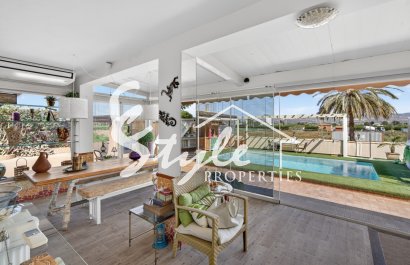 Resale - Villa - Orihuela-Costa - Orihuela Center