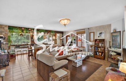Resale - Villa - Orihuela-Costa - Orihuela Center