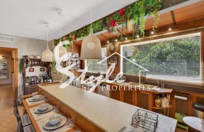 Resale - Villa - Orihuela-Costa - Orihuela Center