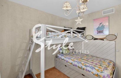 Resale - Villa - Orihuela-Costa - Orihuela Center