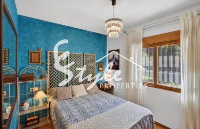 Resale - Villa - Orihuela-Costa - Orihuela Center