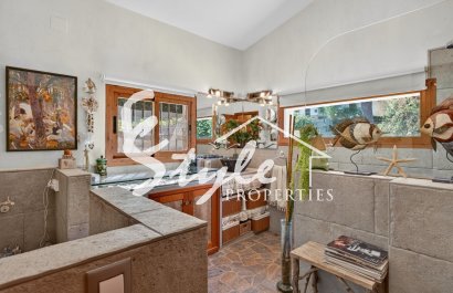 Resale - Villa - Orihuela-Costa - Orihuela Center