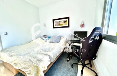 Resale - Apartamento - Punta Prima