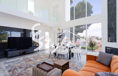 Resale - Villa - Los Balcones