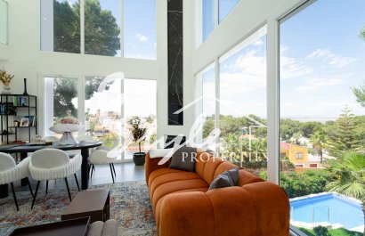 Resale - Villa - Los Balcones
