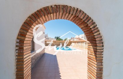 Resale - Villa - Torrevieja - Torreta florida