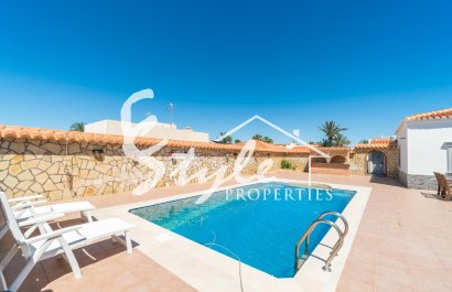 Resale - Villa - Torrevieja - Torreta florida