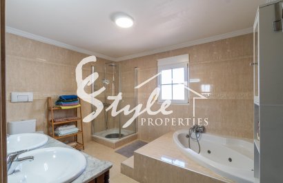 Resale - Villa - Torrevieja - Torreta florida