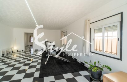 Resale - Villa - Torrevieja - Torreta florida