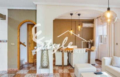 Reventa - Villa - Villamartín - La Regia